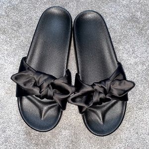 VS Pink Bow Slides